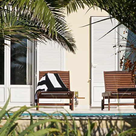 Villa Blue Star